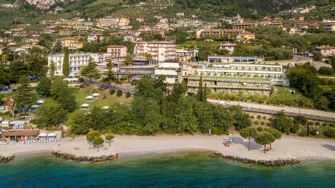 Hotel Sogno Del Benaco リモーネ・スル・ガルダ エクステリア 写真