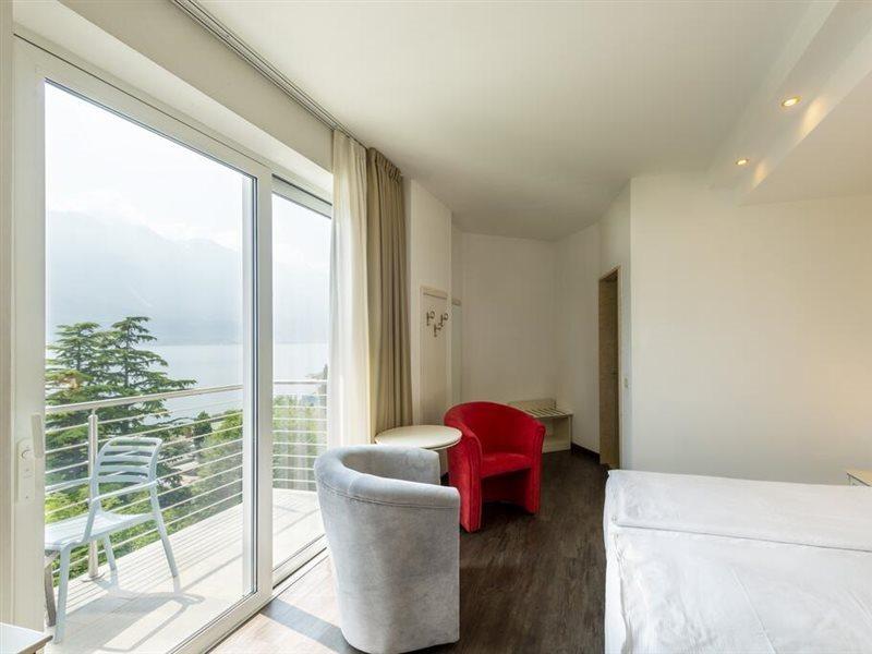 Hotel Sogno Del Benaco リモーネ・スル・ガルダ エクステリア 写真