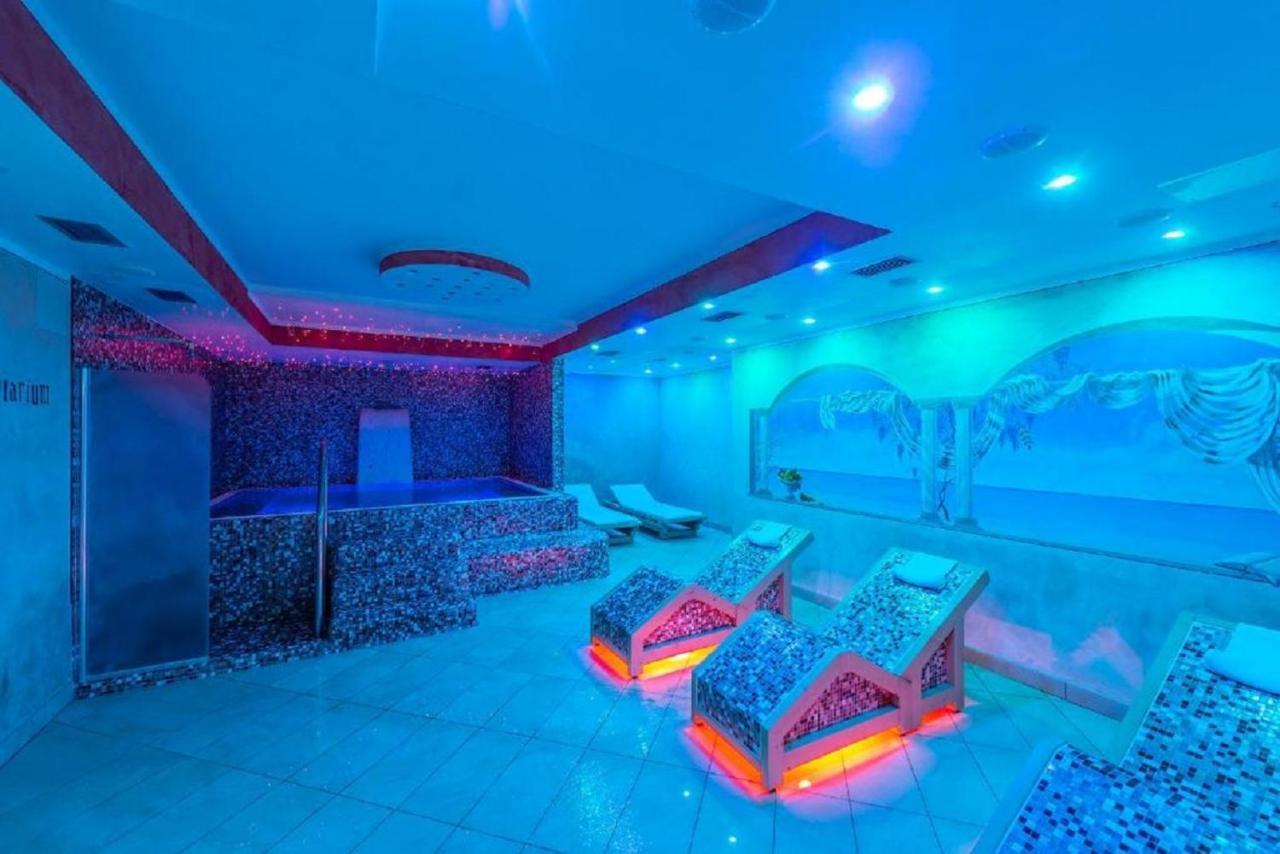 Hotel Sogno Del Benaco リモーネ・スル・ガルダ エクステリア 写真