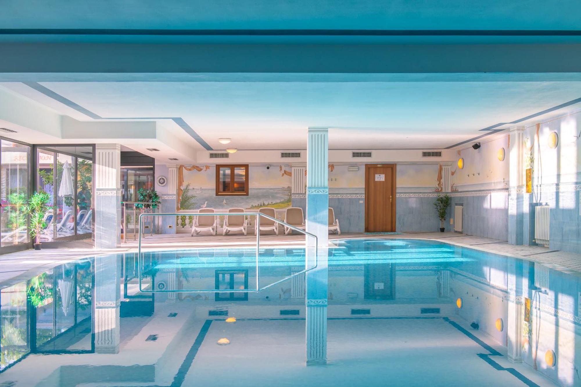 Hotel Sogno Del Benaco リモーネ・スル・ガルダ エクステリア 写真