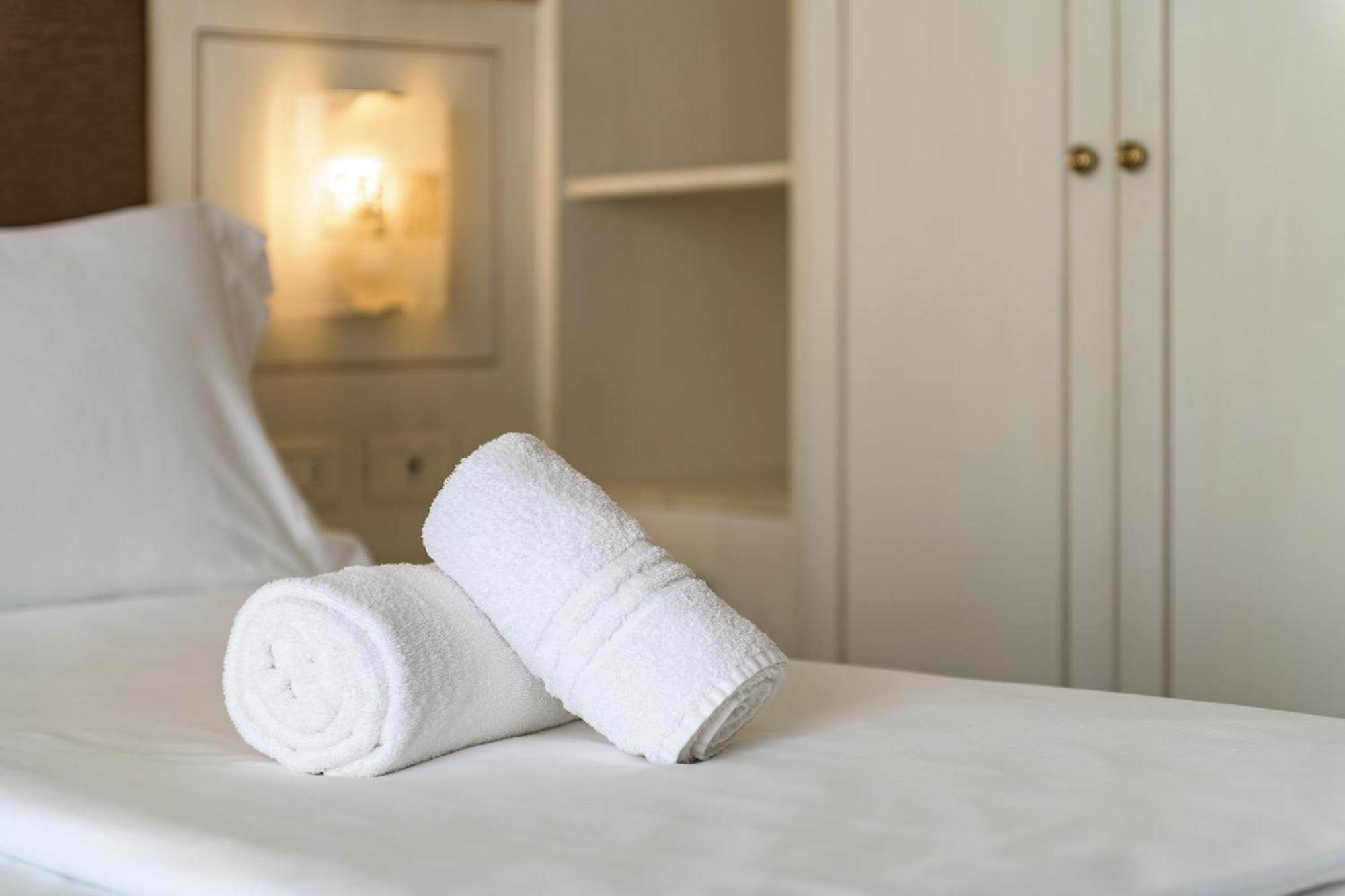 Hotel Sogno Del Benaco リモーネ・スル・ガルダ 部屋 写真