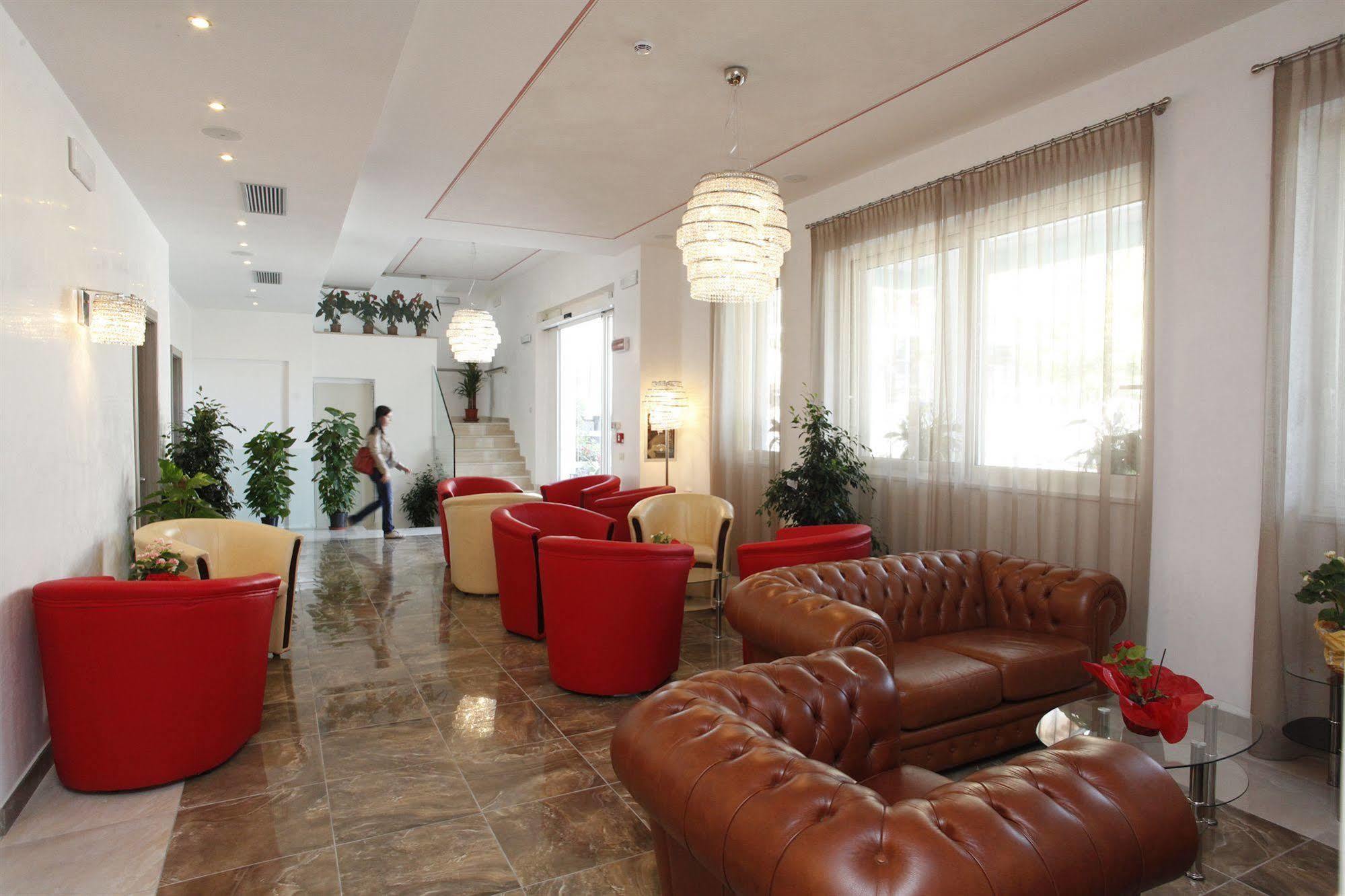 Hotel Sogno Del Benaco リモーネ・スル・ガルダ エクステリア 写真